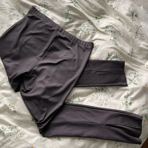 Grey Ribbed Leggings with Slit - Picture 10 of 10